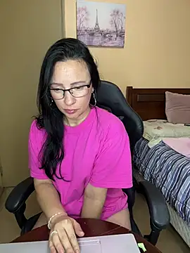 ValeriaVixen live cam on StripChat
