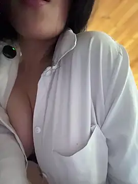 giuliabianchi - GiuliaBianchi's free webcam - UK Sex Cams