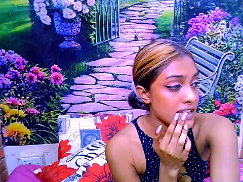 IndianPretty14u2Luv webcam