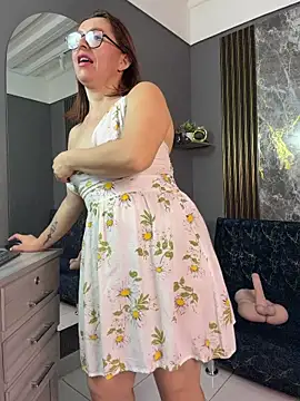 Yelena03 live webcam show
