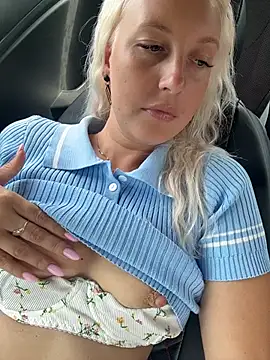 merlindave (F young) - Finger pussy /naked🥵🥵✌️🤤💦