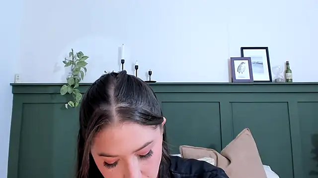 Miacollins0 live cam on StripChat