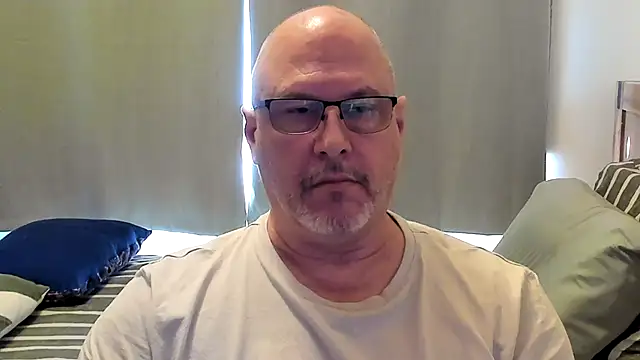 Nudist_Aussie_Daddy webcam