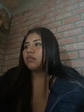Aurora-love live webcam show