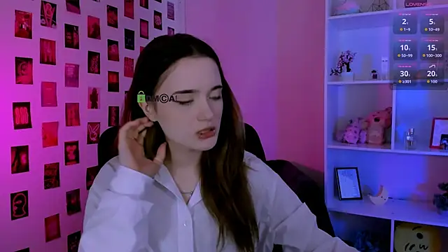 liana_kisses webcam