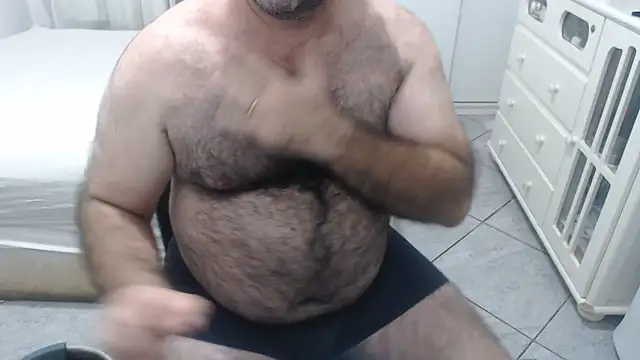 MysterBearMG live cam