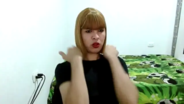 estefania224 webcam