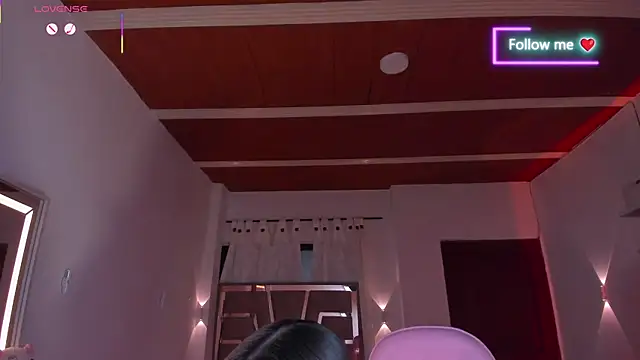 MiaLatina_ webcam