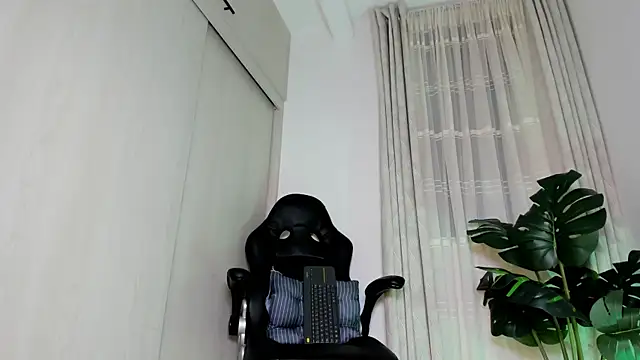 Biscuit_oliva live cam