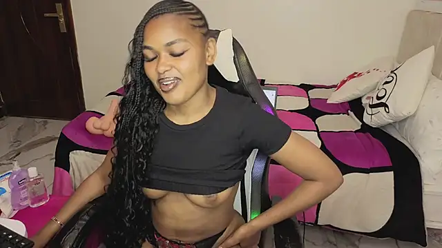 Pretty-shally live sex cam