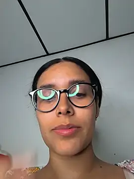 Annya-sweet webcam