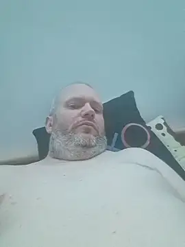 Naibaf1982 live cam on StripChat