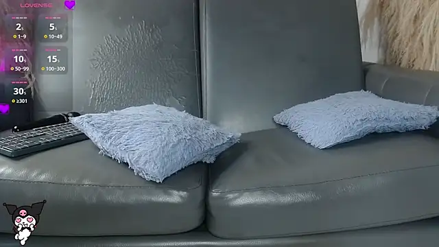 samii_halem (F young) - Show ass in thread slowly😍