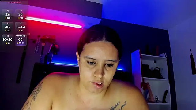 MariaGaitan live cam on StripChat
