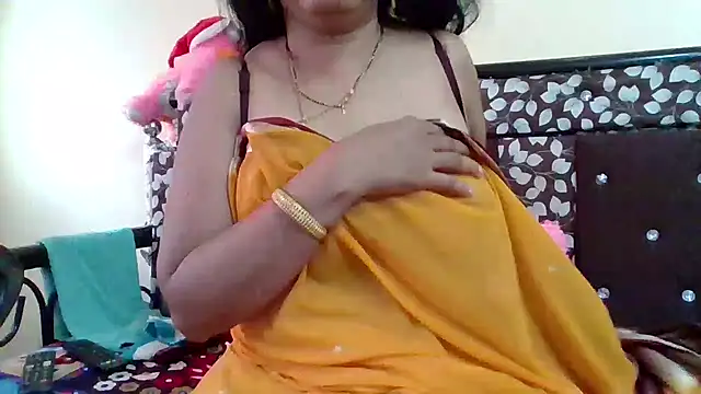 NautyBabe live cam on StripChat