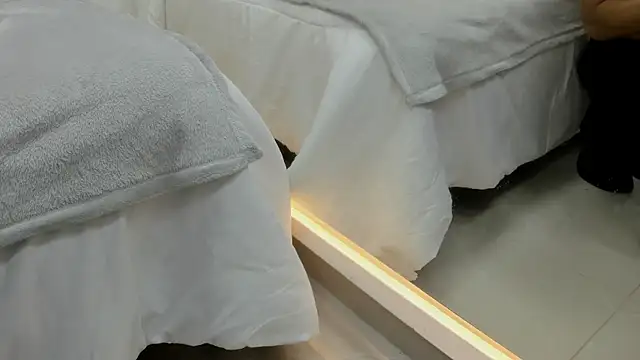 zack_dehaan webcam