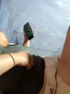 Miu-beobeo live cam on StripChat