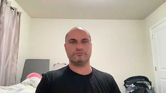 SluggishChase99 live cam on StripChat