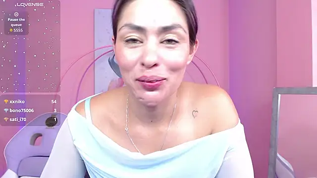 Ivonne_pier_x live cam on StripChat