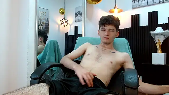 trevor_mob - Trevor_mob's free webcam - UK Sex Cams