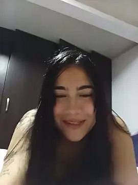 Sofiaa_Duque live cam on StripChat