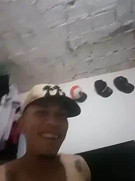 stevensonbrocha live cam on StripChat