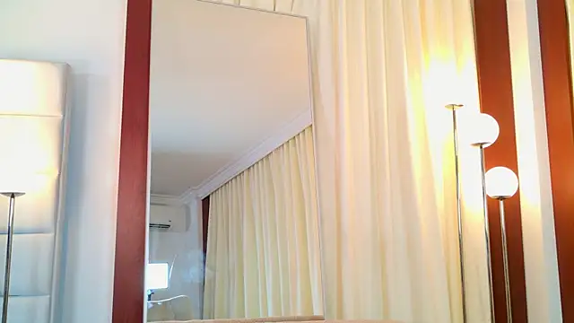 lissetlong69 (F milf) - PLAY WITH MY BIG BOOBS
