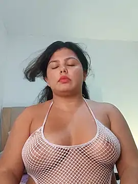 kiara-evans02 (F young) - TWERKING WITHOUT PANTY