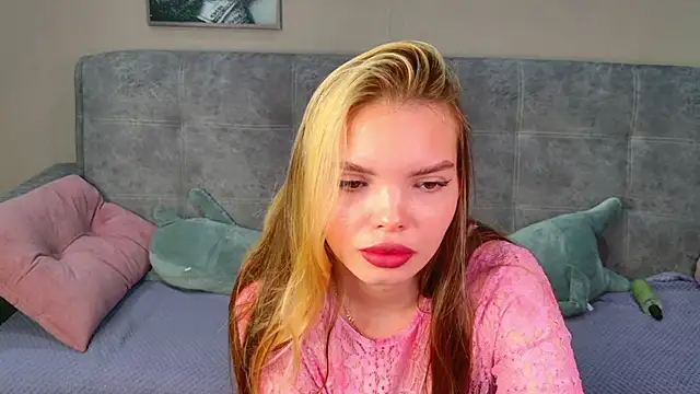 Curvy_Dynamite_ webcam