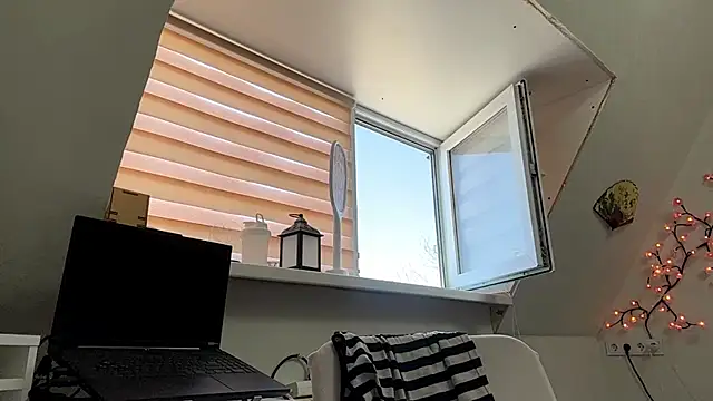 SweetMiaXO live webcam show
