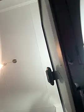 Bootyliciouse21X webcam