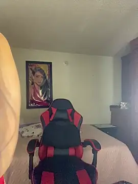 miaswwe - Miaswwe's free webcam