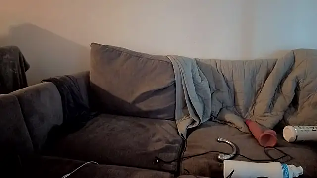 maskedboy1 live webcam show