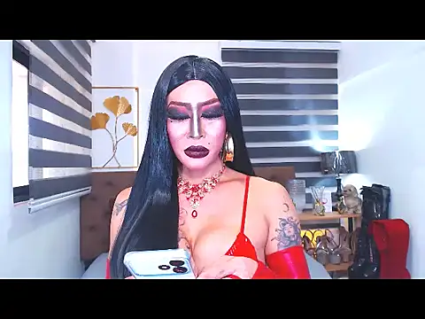 DominateMistressTania webcam