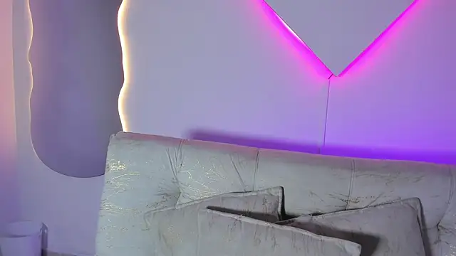 LiaCampbell_ webcam