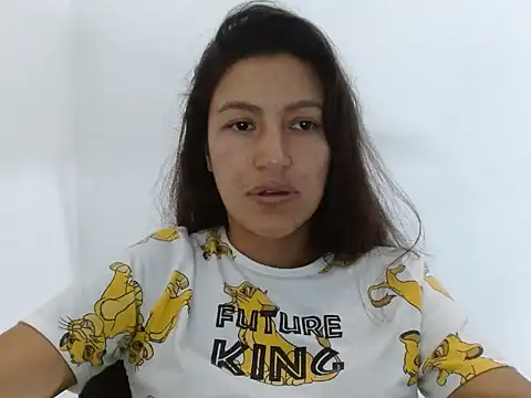 SarahFriendly live cam on StripChat