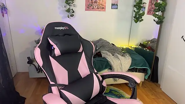 ari_kat webcam