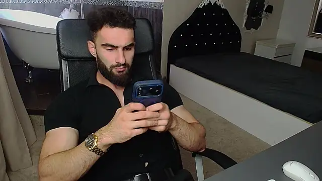 micahlane (M young) - I'm prepairing for bodybuilding contest