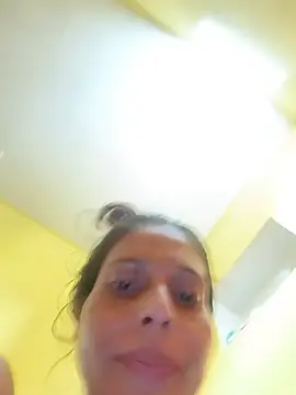 Sexy-Suhani2