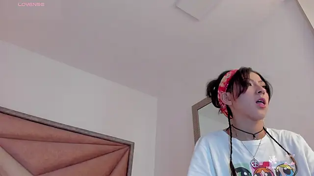 BonnieCute_ live cam on StripChat
