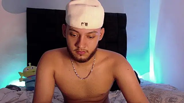 Sebolaz333's Colombian male cam and chat room