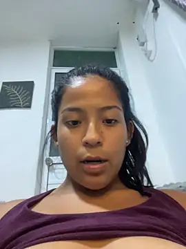 LeahBar webcam