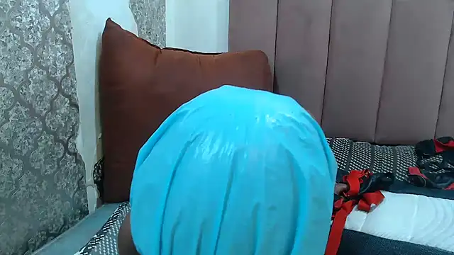 shwatyybaddie - Shwatyybaddie's free webcam - UK Sex Cams