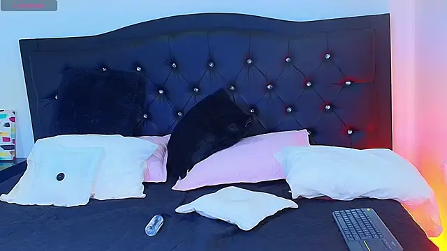 IanDrake__ webcam