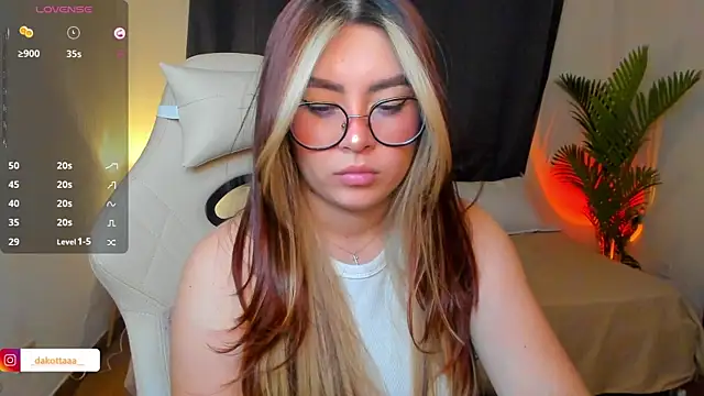 dakottaa_