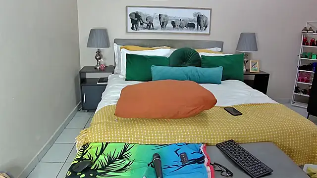 NaughtyKelly28 webcam