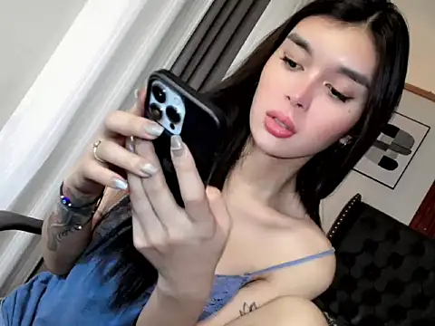 asiansmilexx live cam on StripChat