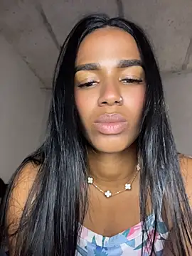 FlorSalvaje_ live cam on StripChat