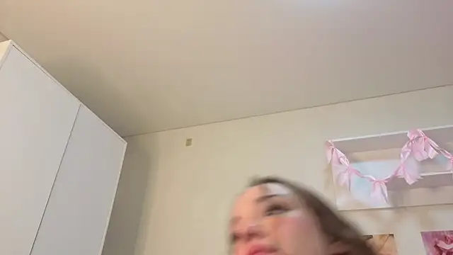 Milly_Lane webcam