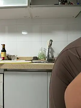 ruanruan05 live webcam show